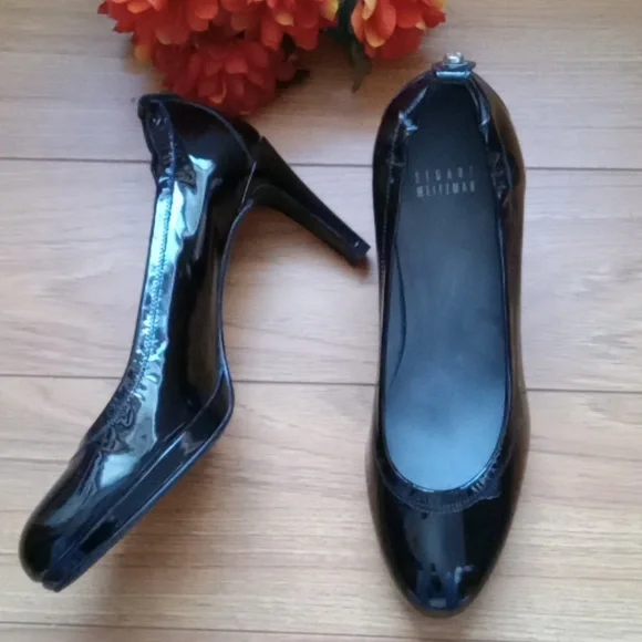⭐️ Host Pick ⭐️ Stuart Weitzman | Vintage Timeless Black Patent Pumps - Picture 14 of 15